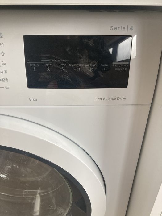 Máquina de lavar roupa Bosc h Série 4 EcoSilence Drive — nova