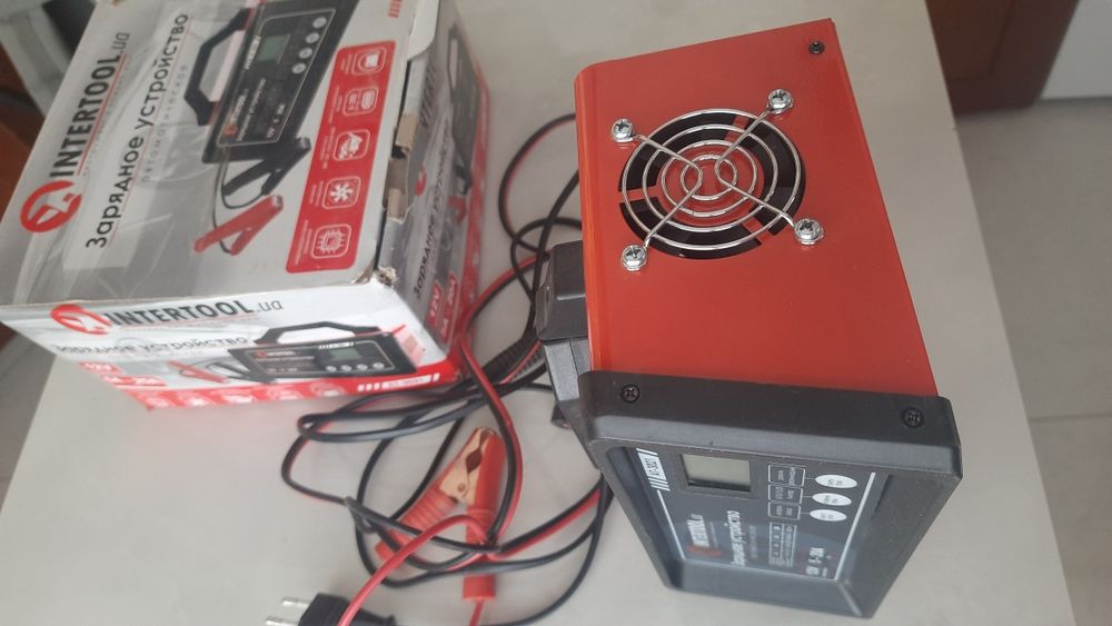 Зарядное intertool 12в 5-20А все типы АКБ