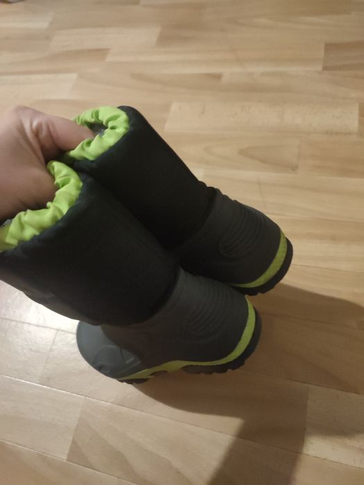 Продам теплые сапоги зимние р 33 унисекс