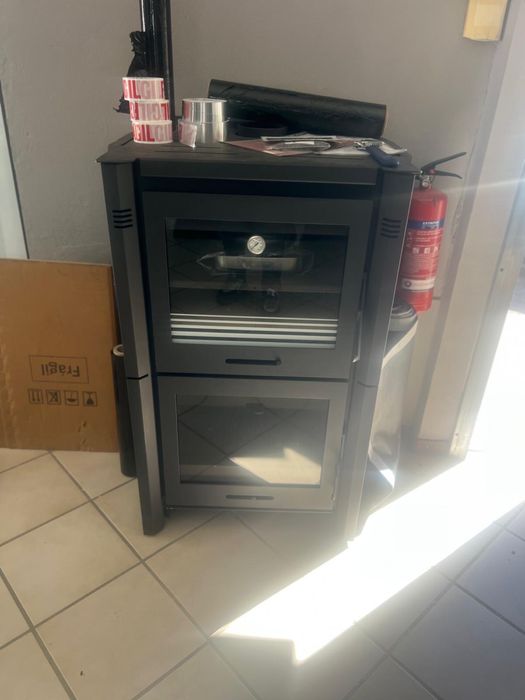 Fogão a lenha com forno