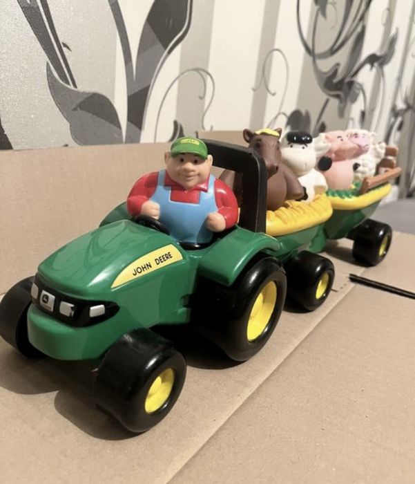 Трактор музичний, трактор ферма