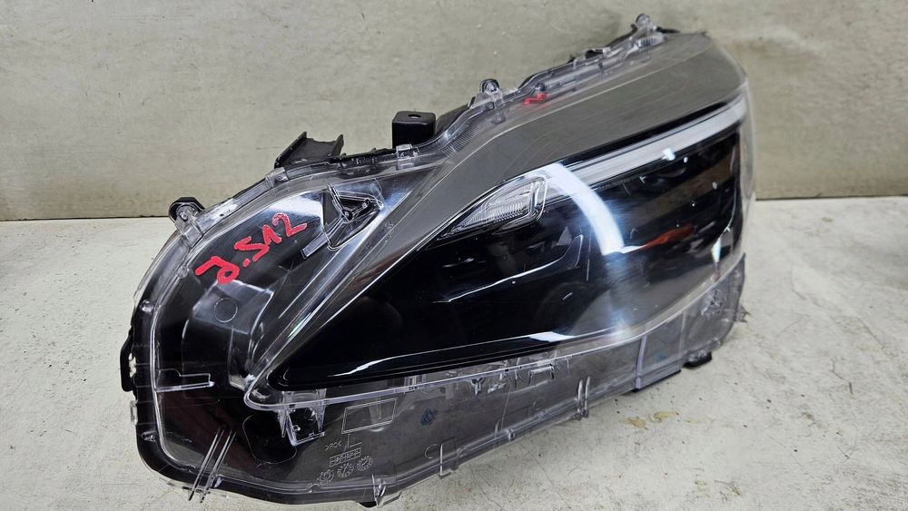 toyota yaris cross reflektor lampa lewa przednia przód 0d-312