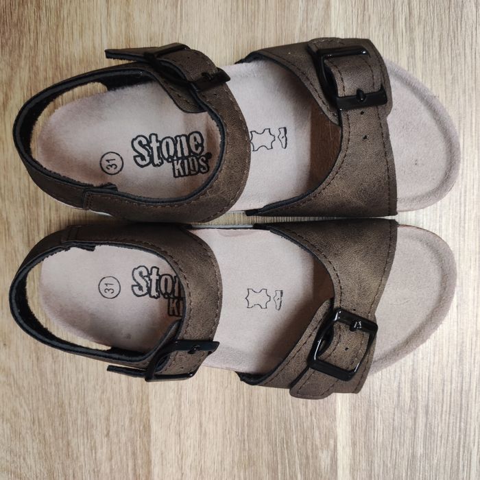 Nowe sandałki na korkowej podeszwie