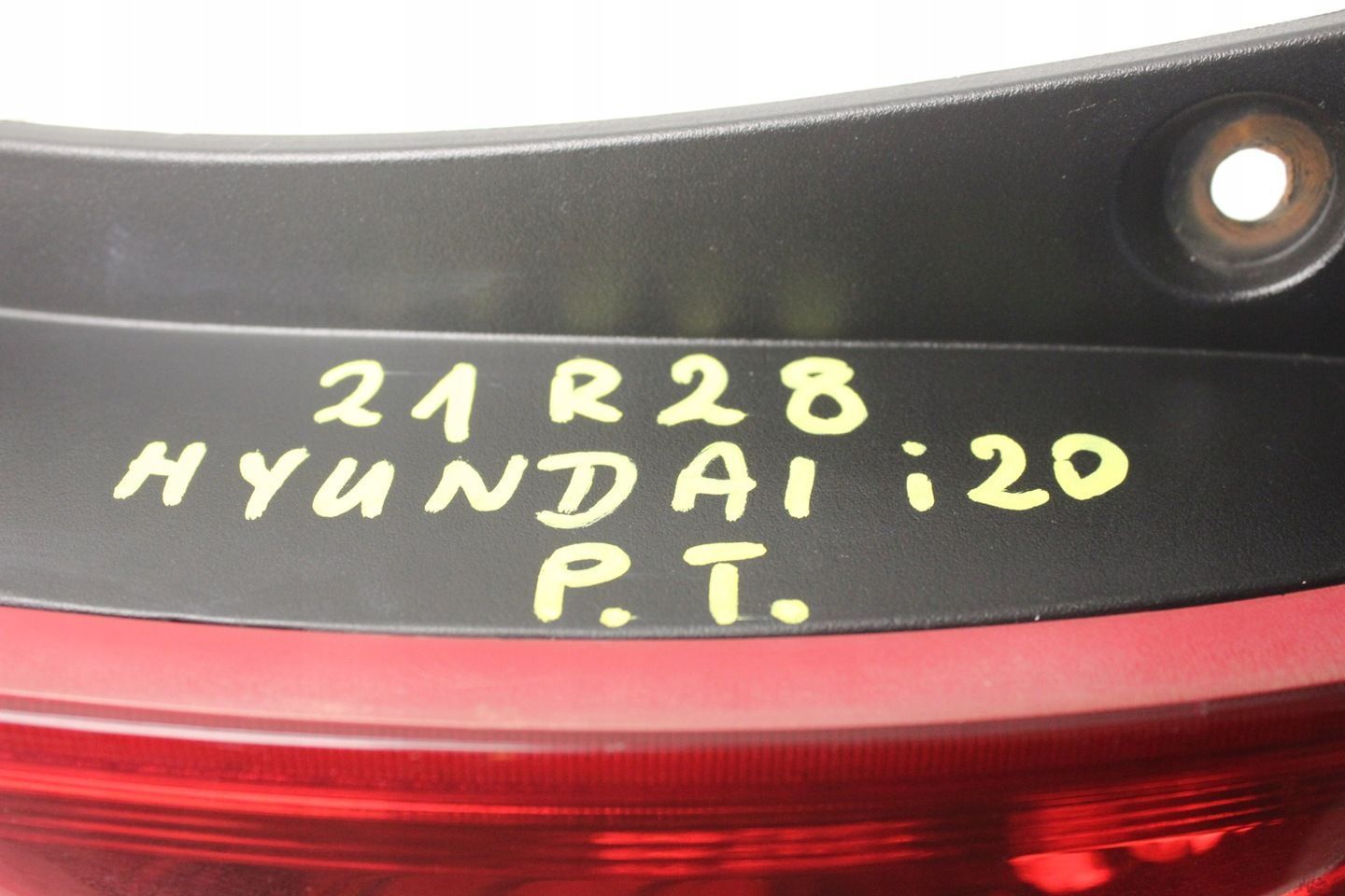 HYUNDAI I20 08R- LAMPA PRAWY TYŁ PRAWA TYLNA