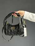 Torebka Miu Miu matelasse hobo