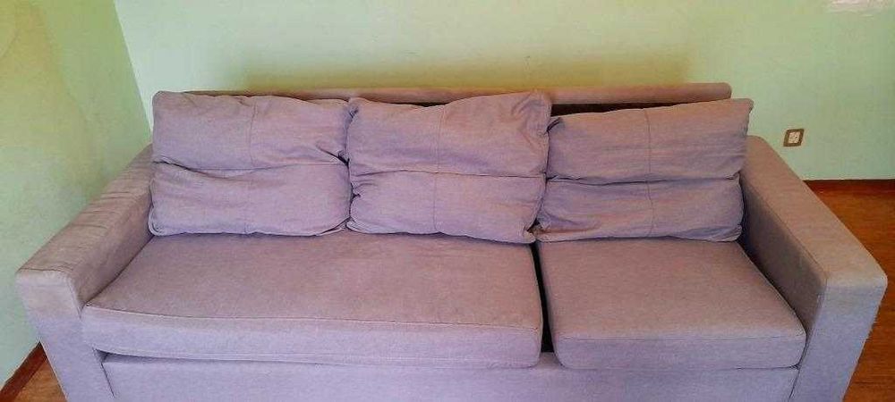 - Sofá 3 lugares -
