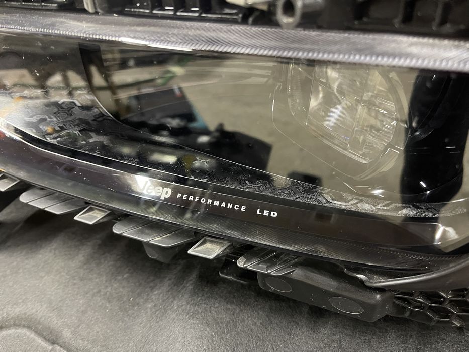 jeep avenger оригінал фари