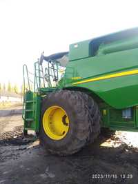 Комбайн John Deer S680i