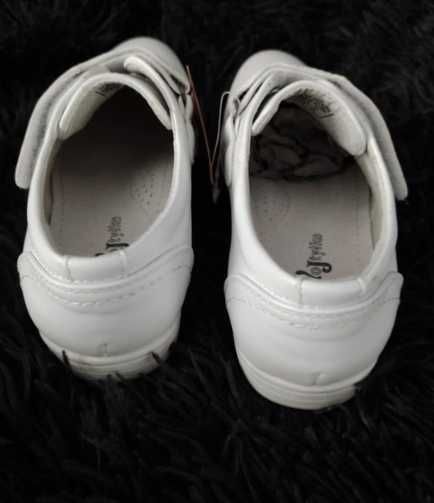 Buty dziecięce białe Wojtylko rozmiar 31 (185)