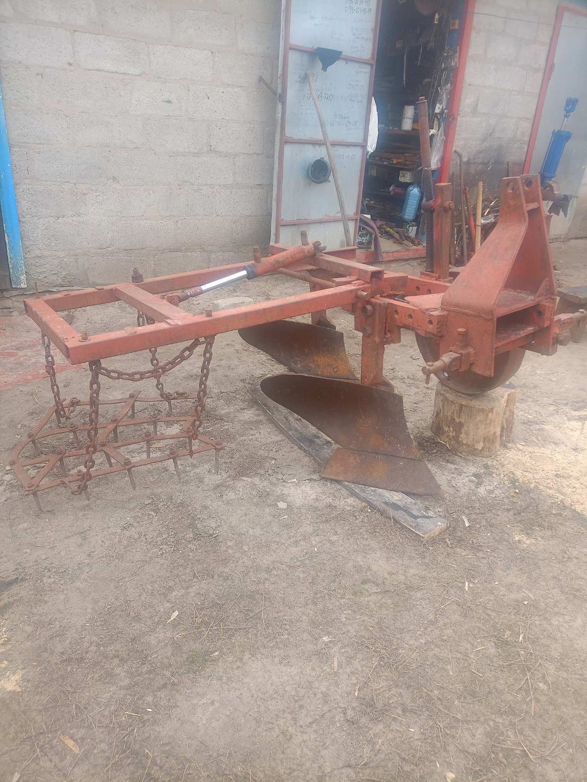 Продам плуга срочно