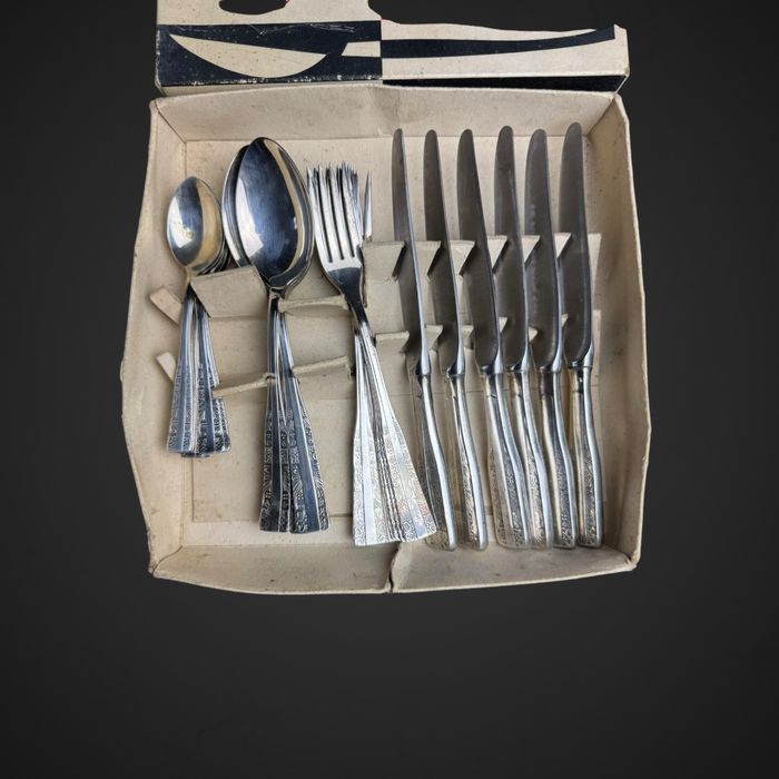 Komplet sztućcy Hefra wzór Wschodni sztućce plater 24szt B5/031604