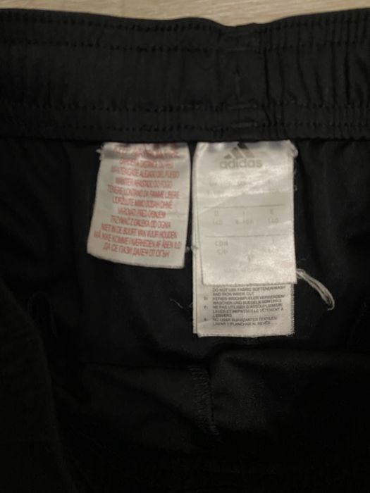 Спортивні шорти Adidas