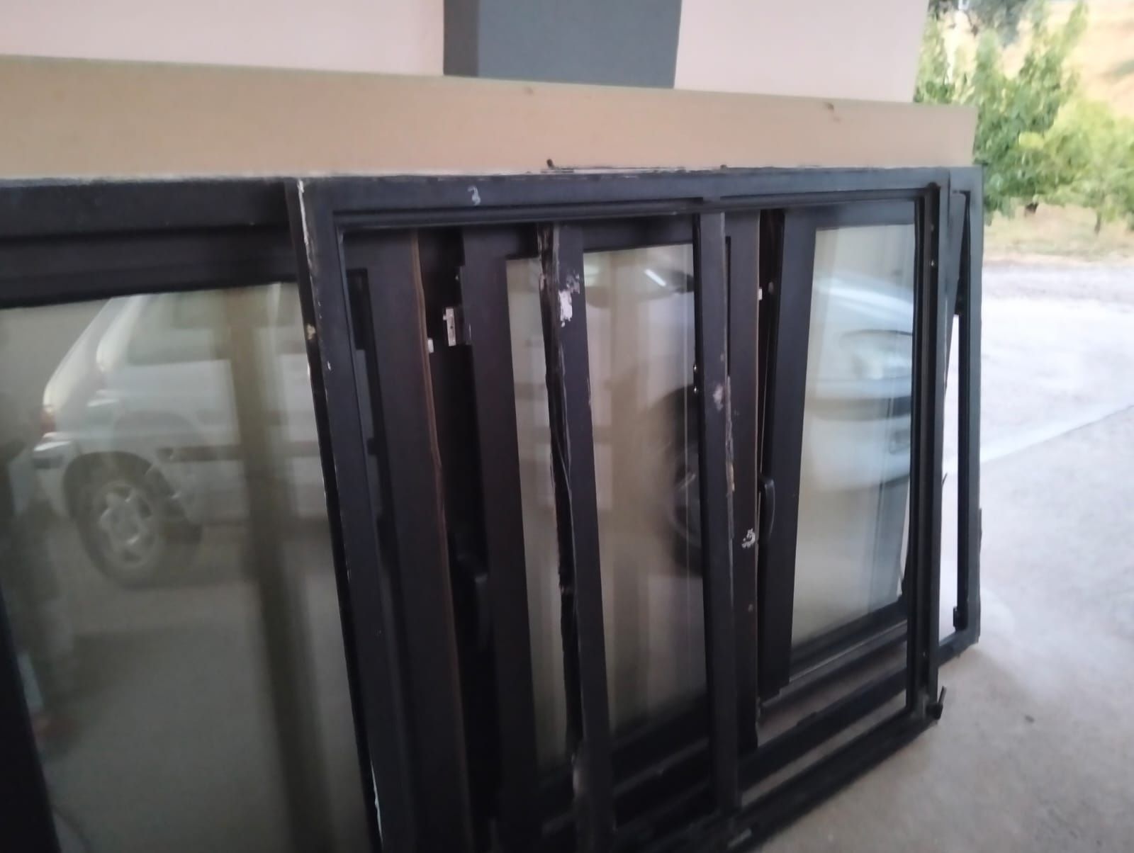 Janelas alumínio vidro duplo oscilobatente