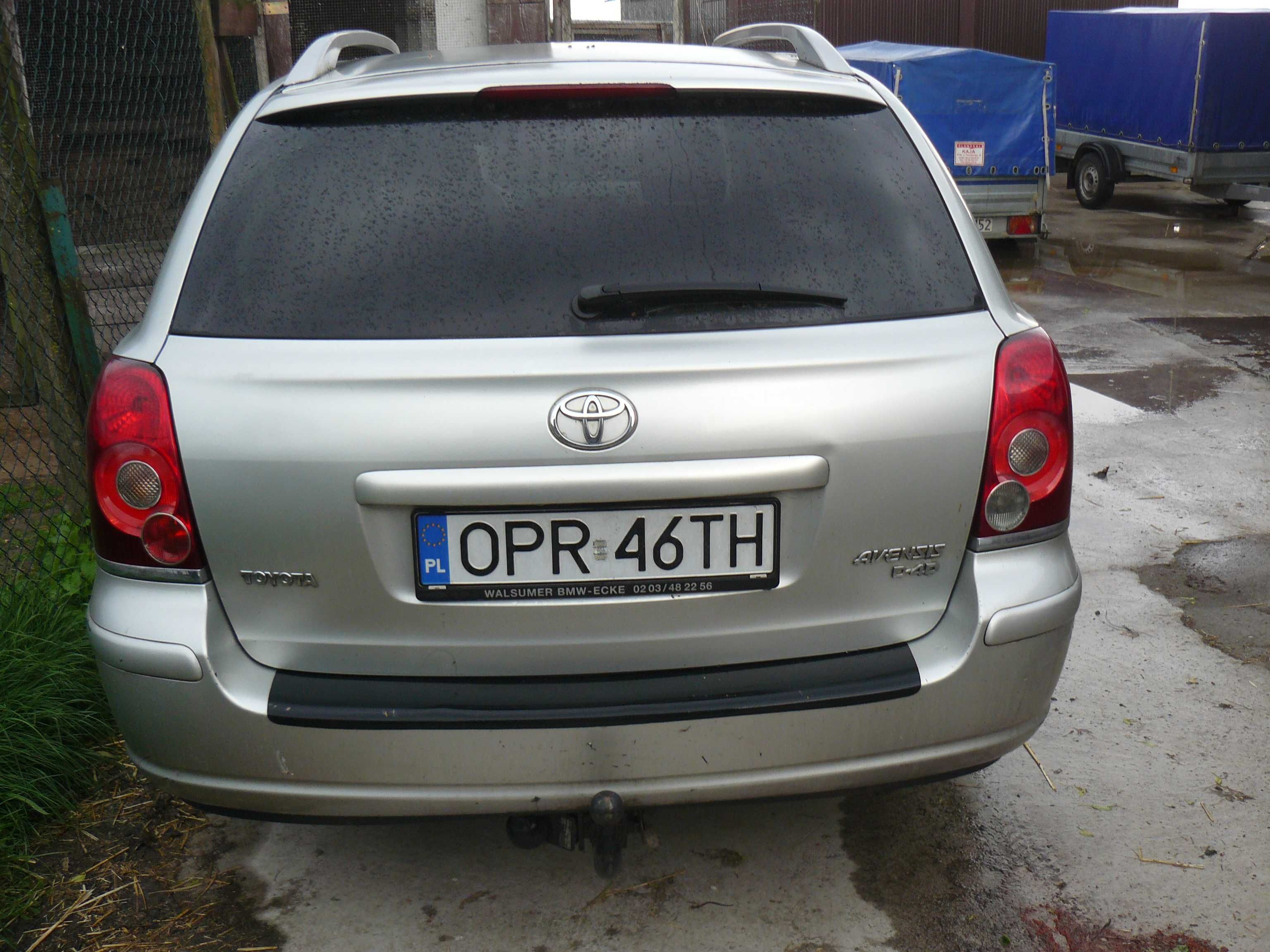 Toyota  Avensis.