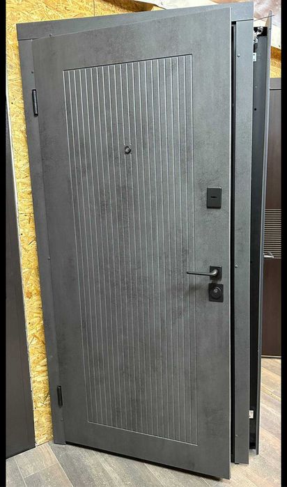 Продаж вхідних дверей.монтаж.замір. наявність на складі. Знижки.