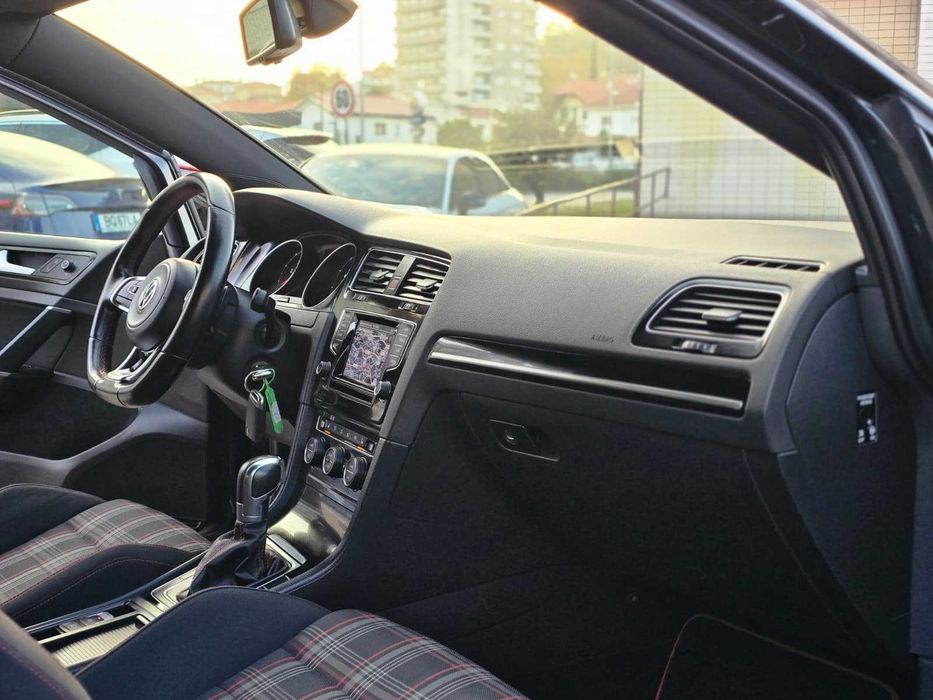 VOLKSWAGEN GOLF VII GTI 2.0TSI 220CV "DSG"