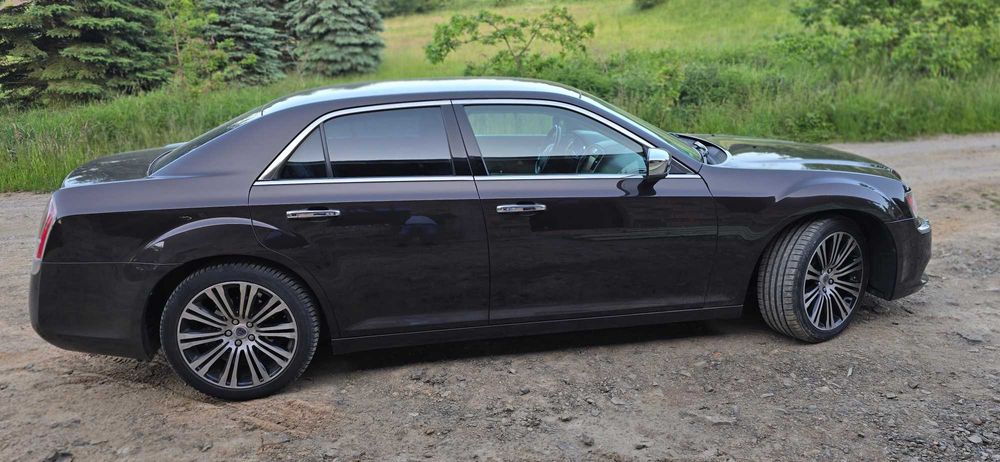 Lancia Thema 3.0CRD,bogata wersja  1 właśc książka 245499zl do 18.10 1