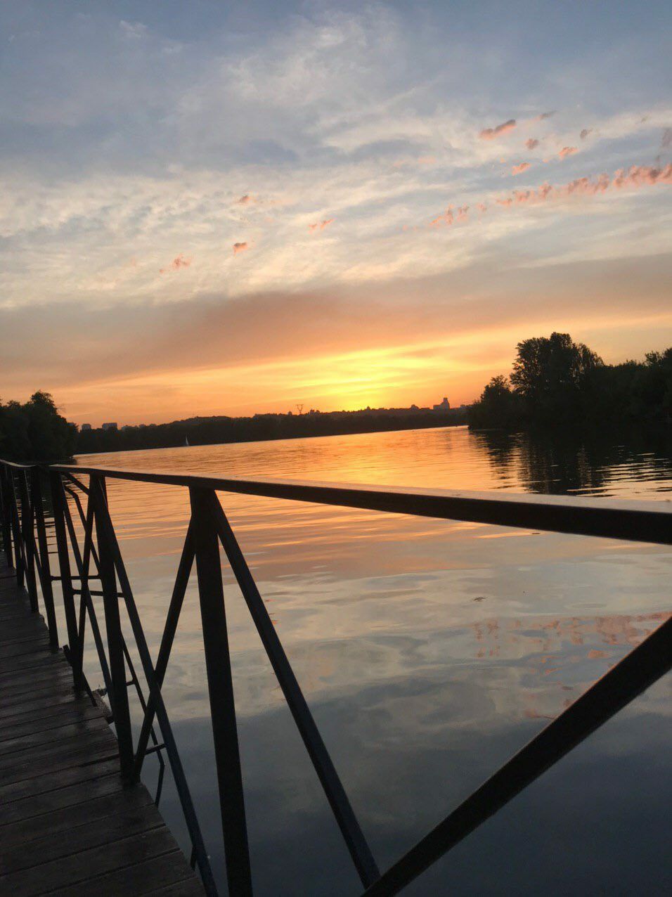 Посуточно Аренда Дома на Днепре  от 6000 грн/сут.