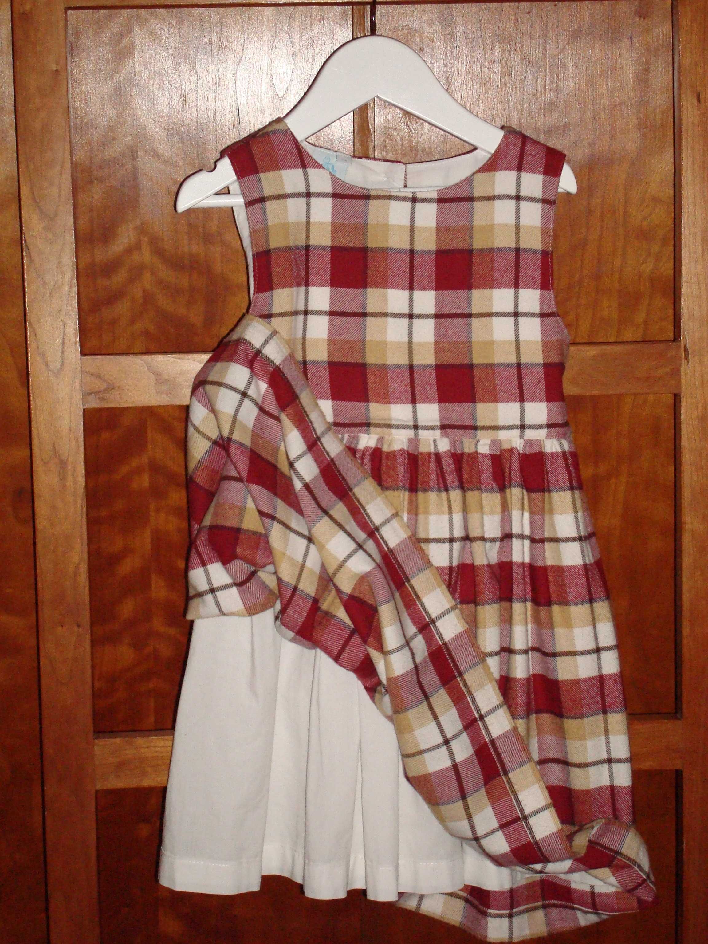 Vestido xadrez qualidade - 6/7 anos