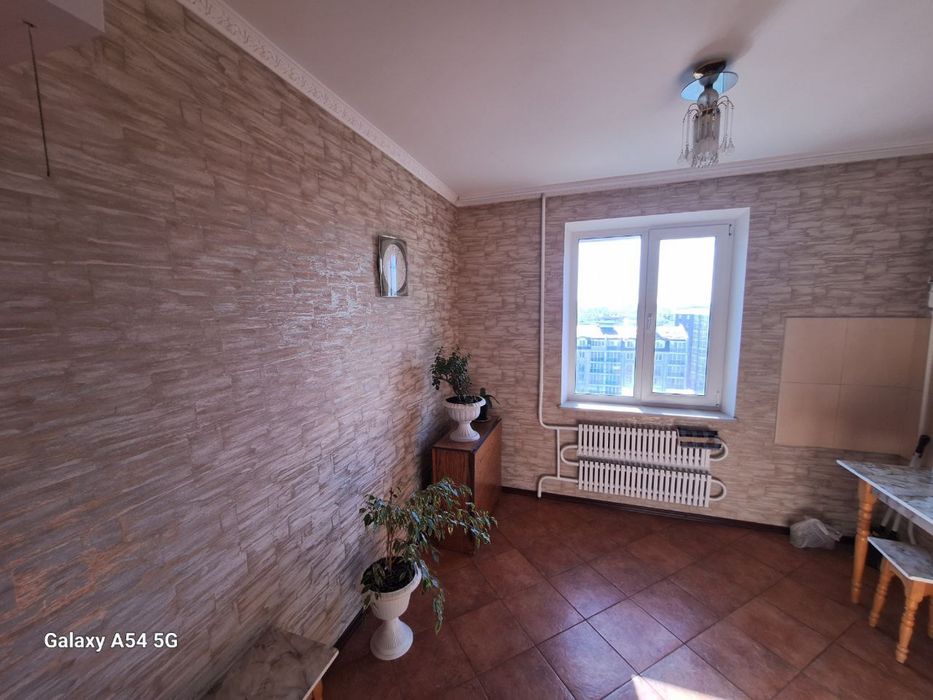 Продаж 3к . Хороший Ремонт.. Терміново.