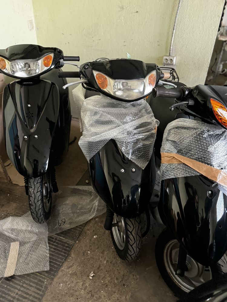 Скутера З контейнера Honda, Dio