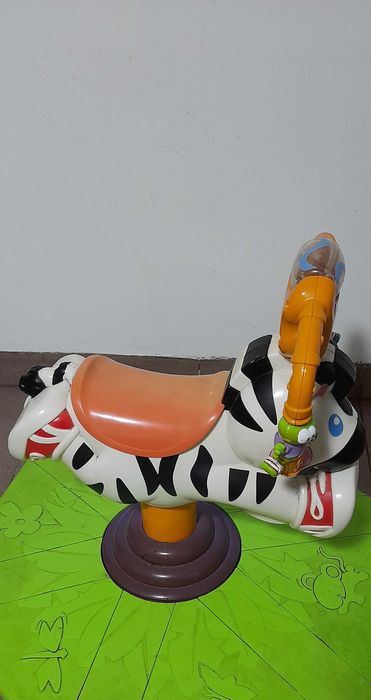 Zebra ginástica "saltitão"com luzes e música BARATO(brinquedo criança)
