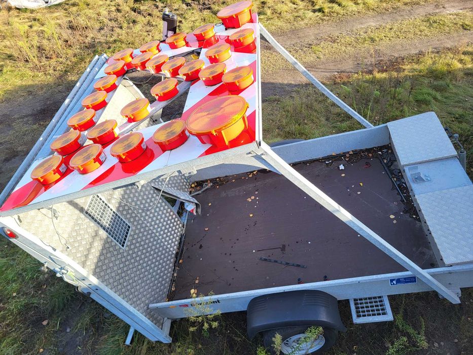 CZĘŚCI Przyczepa Drogowa Ostrzegawcza Sygnalizacyjna Horizont FA1L 24r