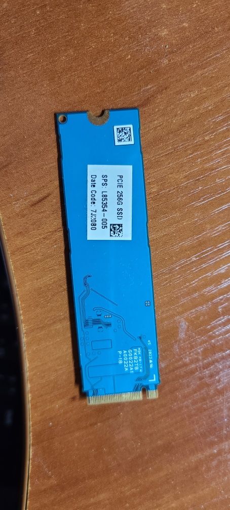 KIOXIA SSD 256 ГБ (M.2 2280, 3D NAND (TLC), NVMe, KBG30ZMV256G)