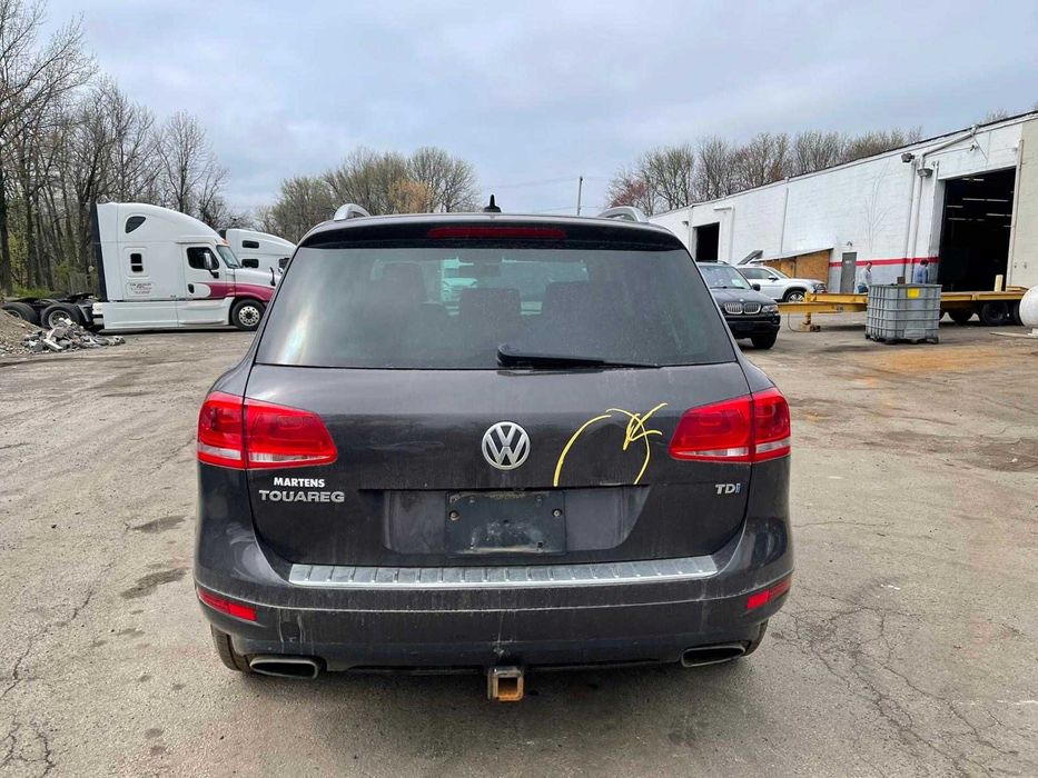 Мотор ручного тормоза вакуумный насос VW Touareg 2 7P NF Туарег