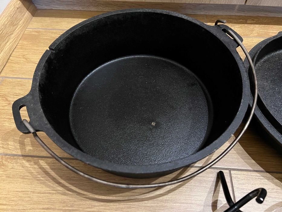 Garnek Kociołek żeliwny na ognisko Dutch Oven pojemność 5,7 l