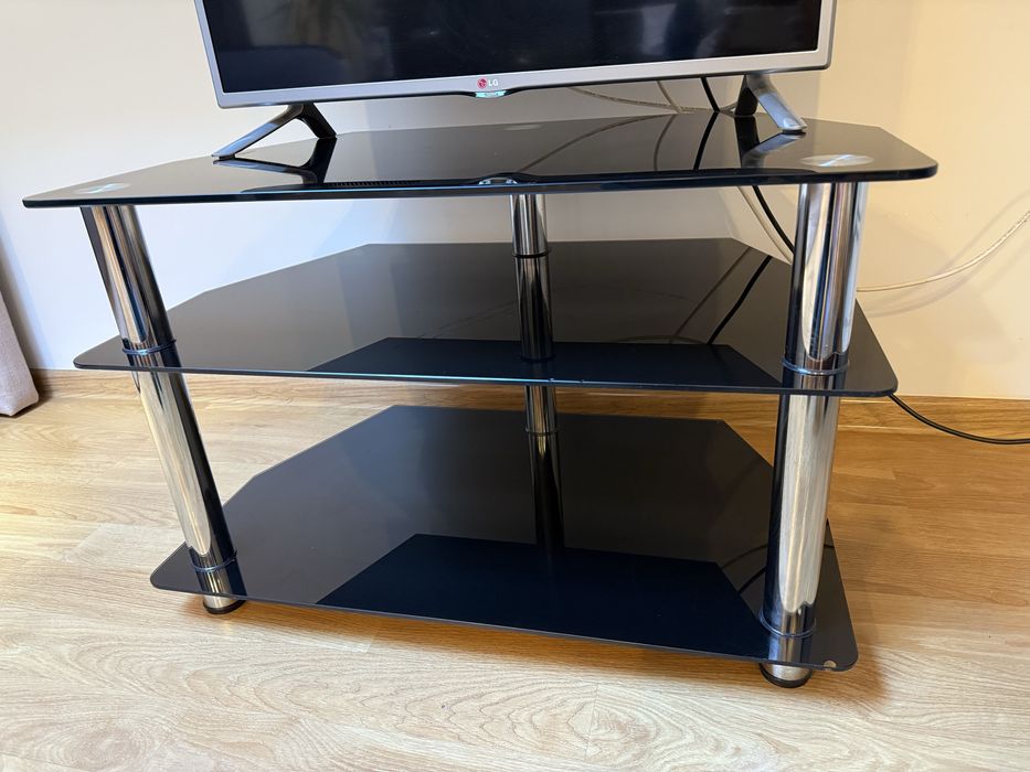 Склянна тумба під телевізор