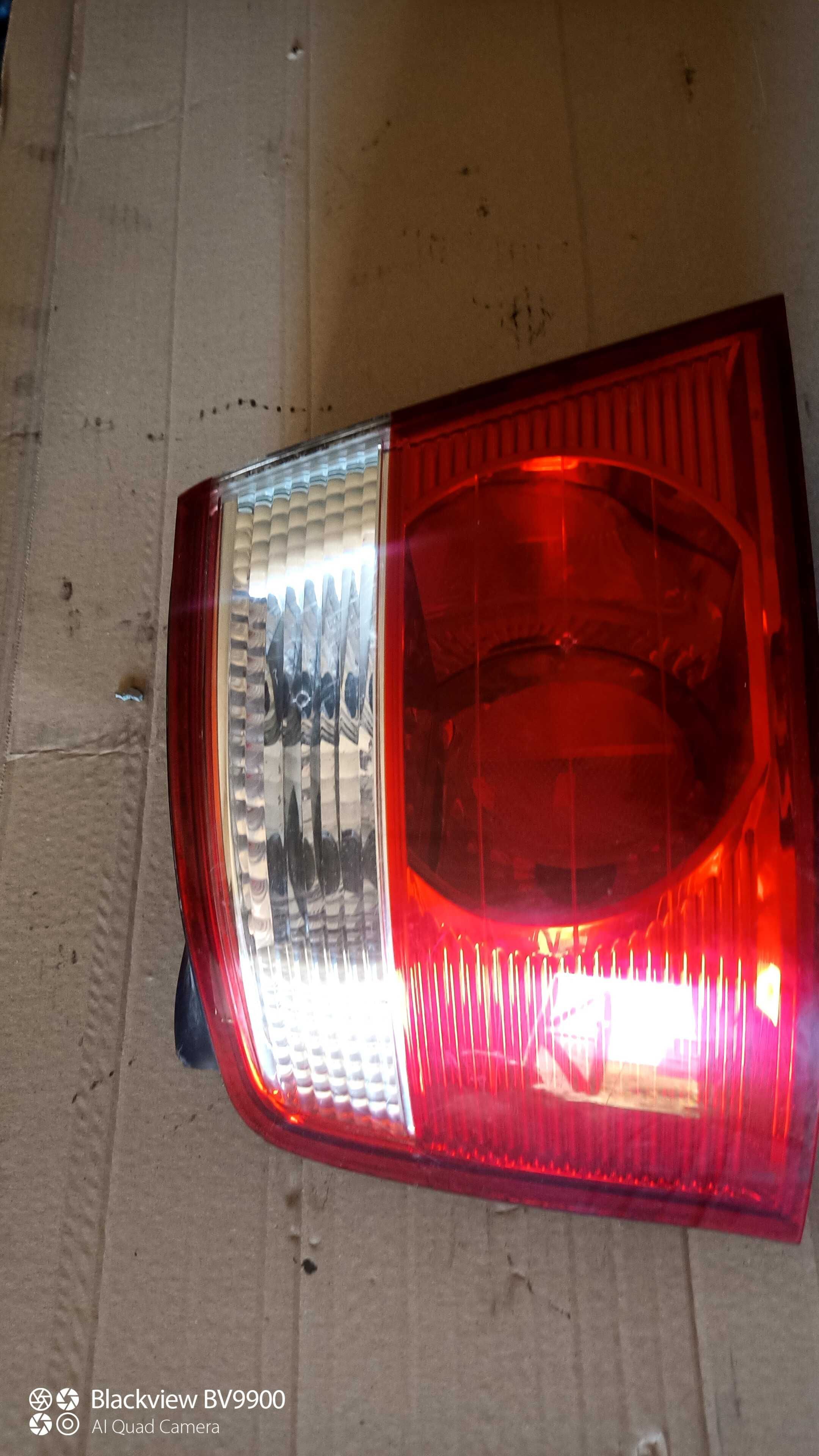 Ліхтар лівий зовнішній Kia Carens 2002-2006 OK2FB51140