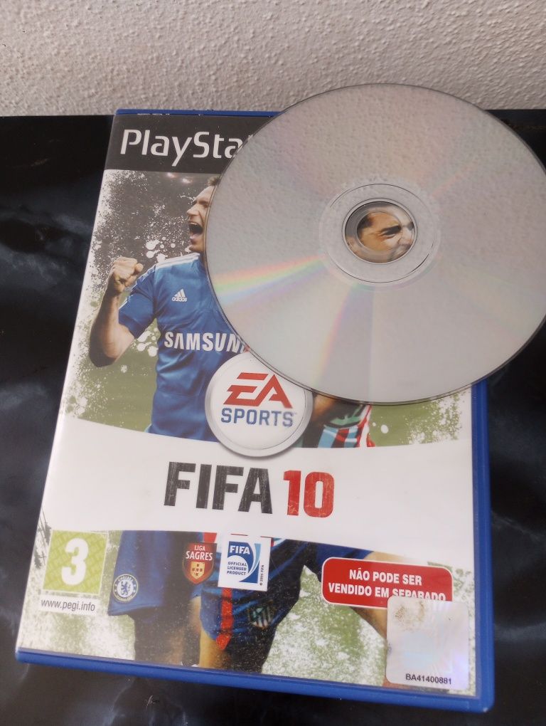 DOIS PS 2 SOMENTE CONSOLA COM 1 dvd CADA.