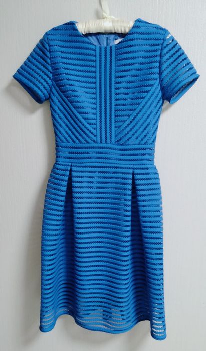 Котельное платье красивого синего цвета 36-38 размера б/у