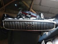 Решетка радиатора Kia Clarus 1