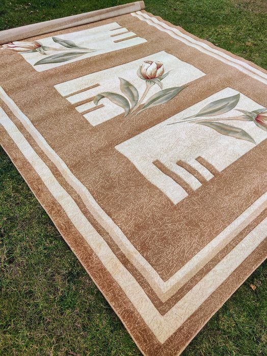 Dywan 280x380cm krótki włos używany