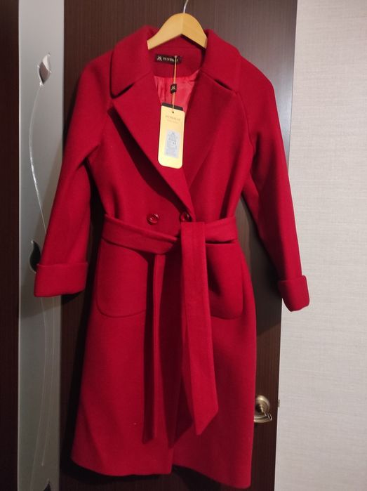 Пальто жіноче нове