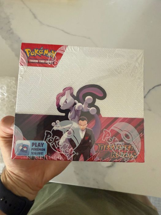 Booster box cartas Pokémon destined rivals selada
