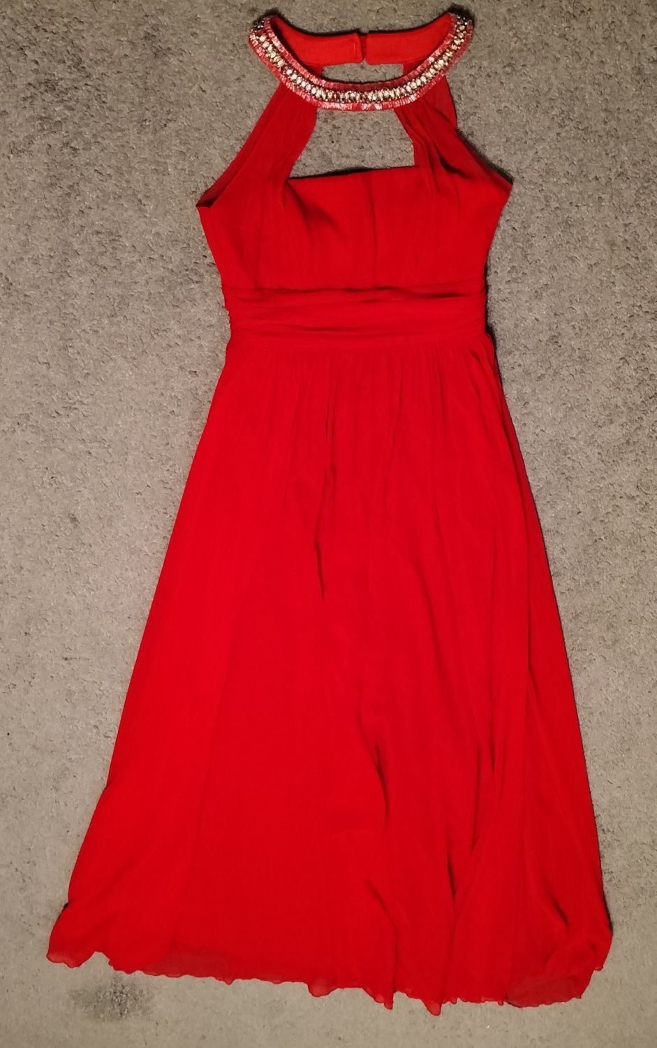 Czerwona sukienka wieczorowa