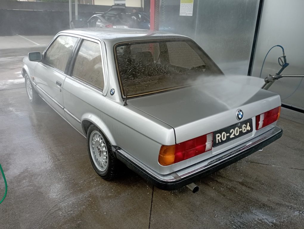 BMW E30 316 3 portas