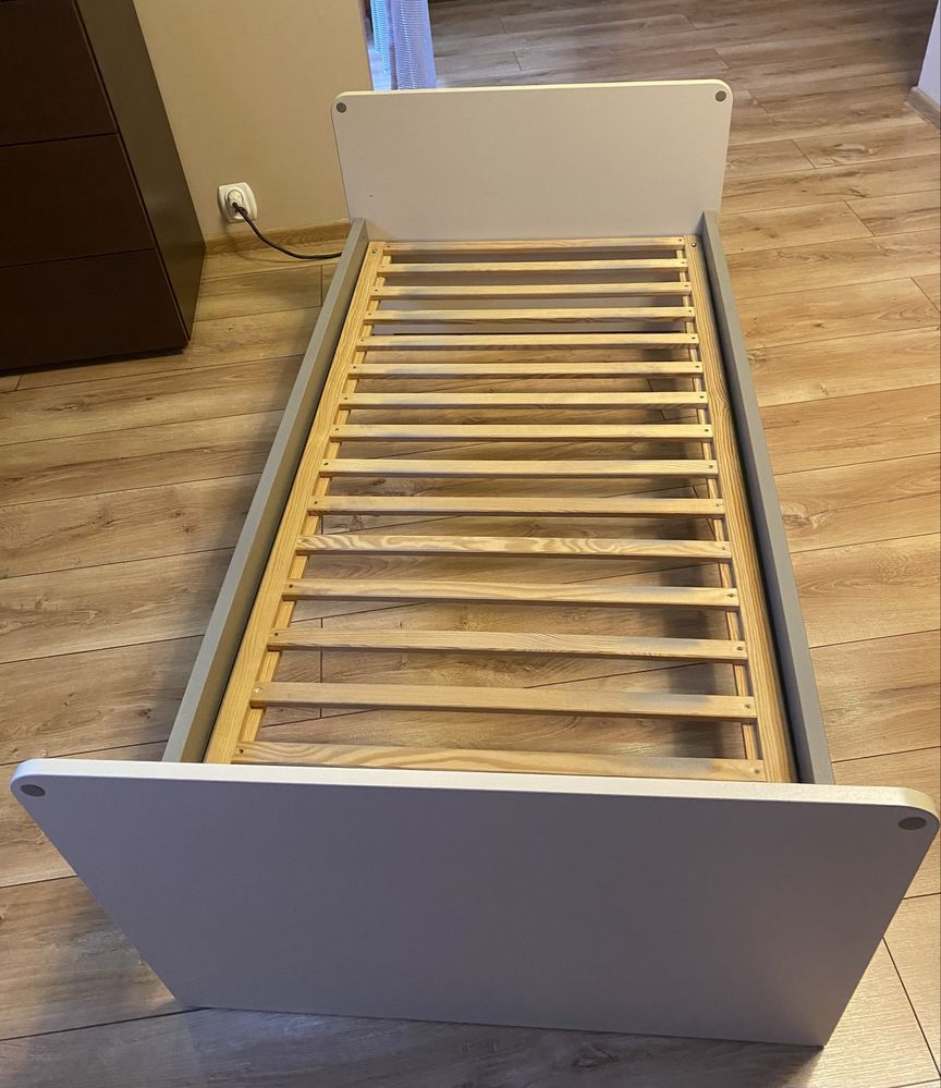 Łóżeczko/ tapczanik dziecięcy
