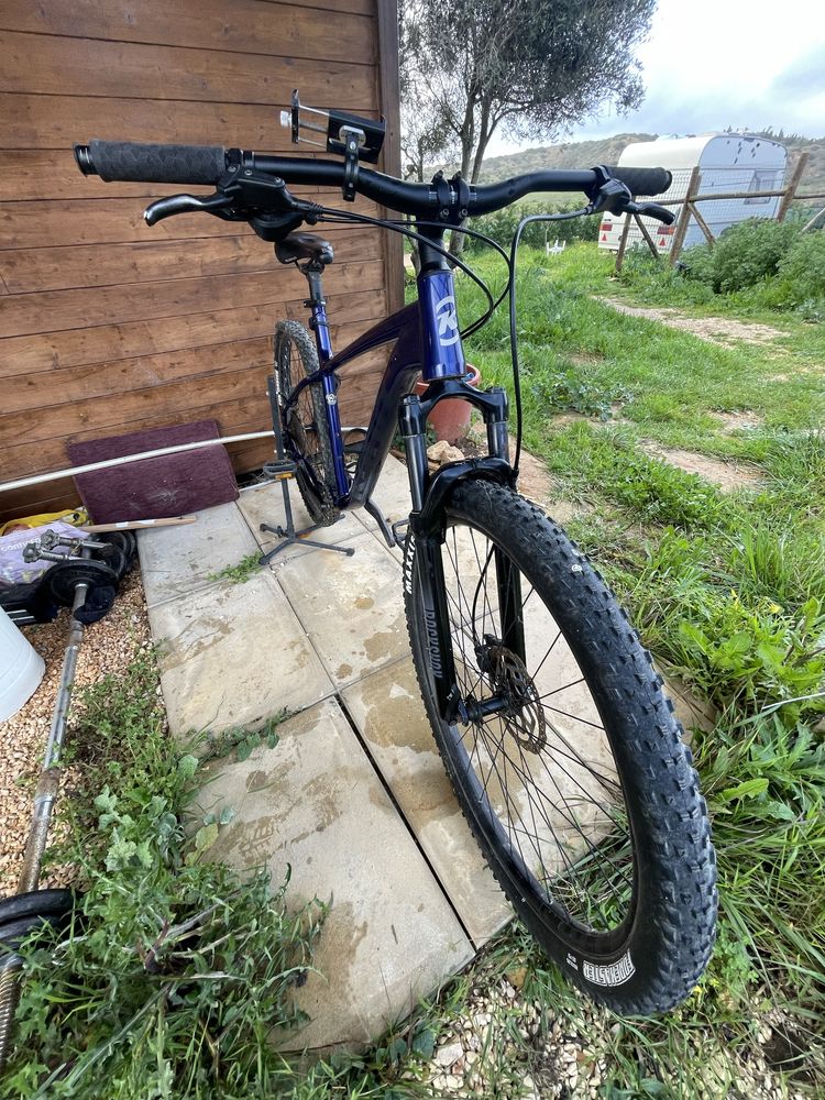Bicicleta Kona Mahuna
