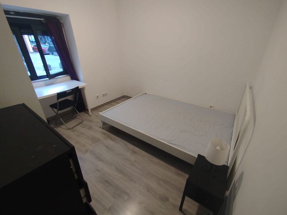 Quarto casal/solteiro para arrendamento