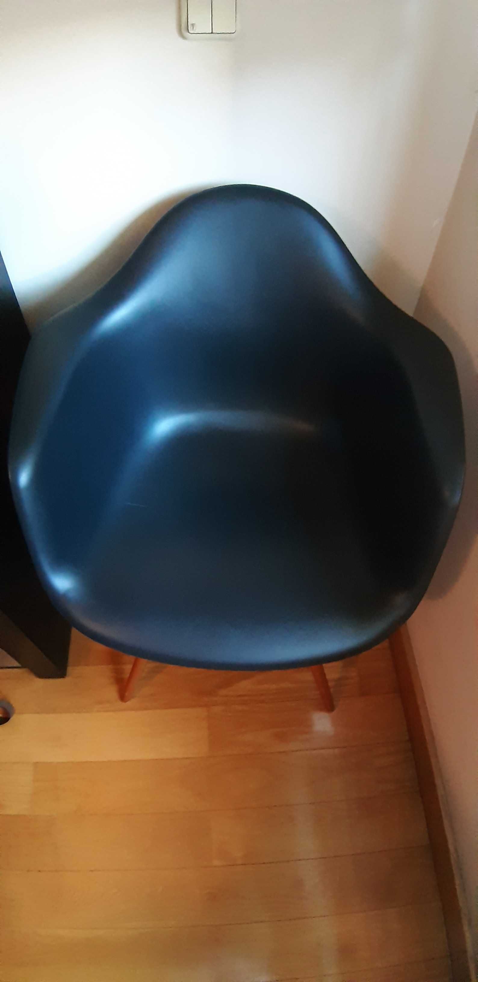 cadeira Charles Eames Vitra