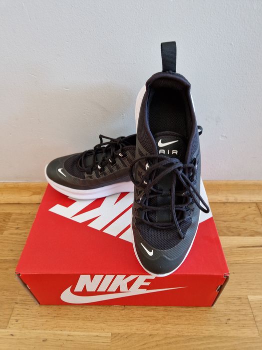 Buty sportowe Nike Air Max Axis r.33,5
