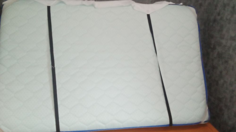 Кровать,матрас новий