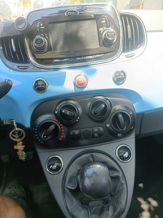 Fiat 500 com revisões e inspeção