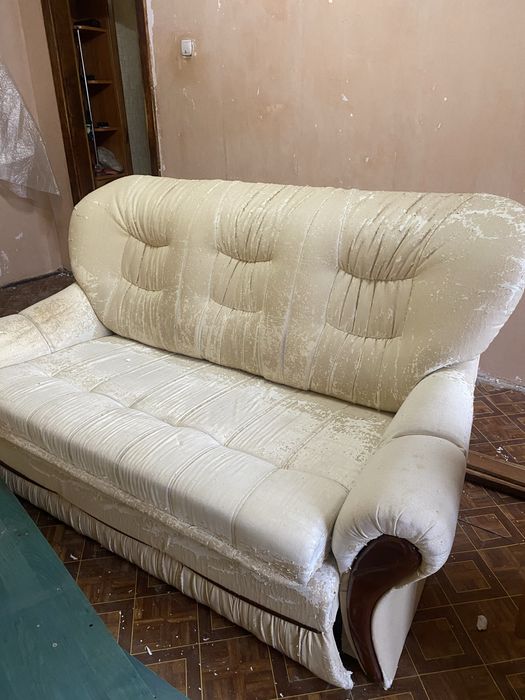 Віддам диван. Самовиніс з Хоткевича