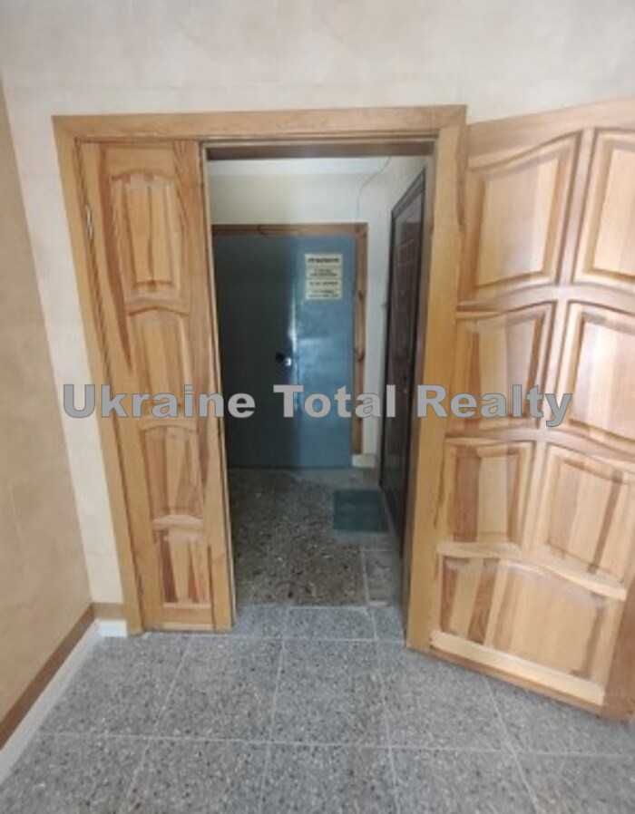 ПОЗНЯКИ ОСОКОРКИ! 2 кімнатна квартира! 2хв до метро! Срібнокільська 4