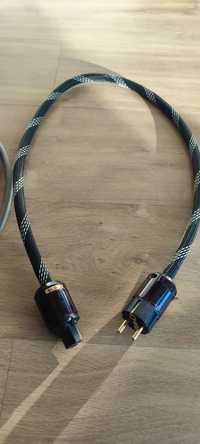 kabel zasilający z wtykami Oyaide P-079E,C-079